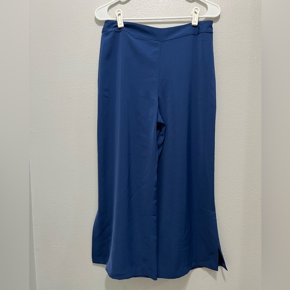 H by halston wide legged blue slacks pants size 8. EUC